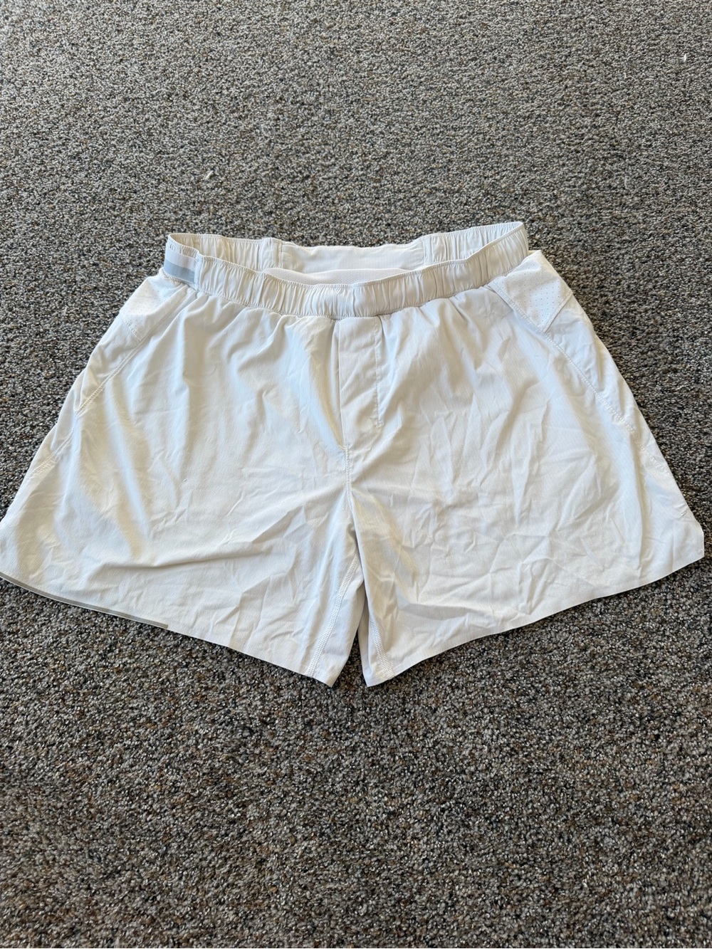 Lululemon Real Quick Short Perforated 3.5" Size 4 White W7ANVS Running